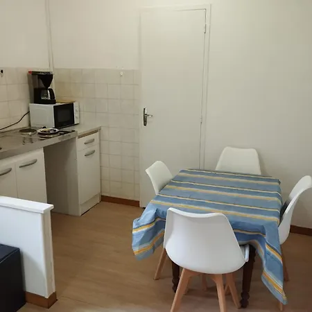 ++++ Renove 200 M Et 300 M De La Rue Pietonne ++++ Lägenhet